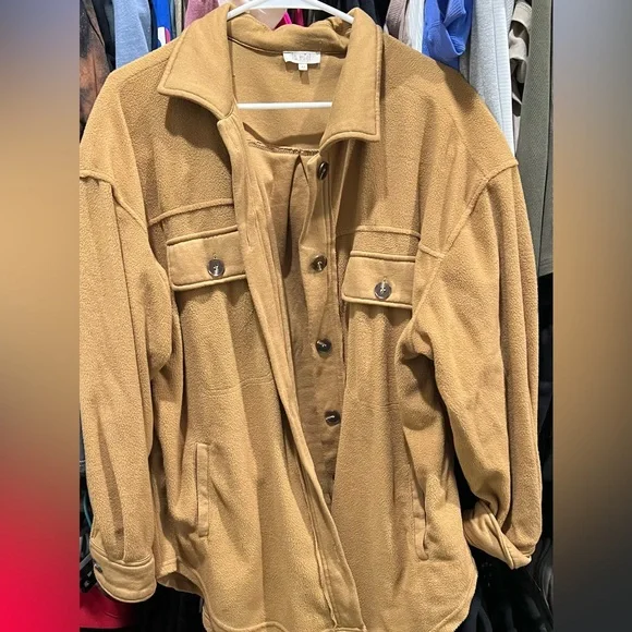 Shacket - Picture 1 of 4